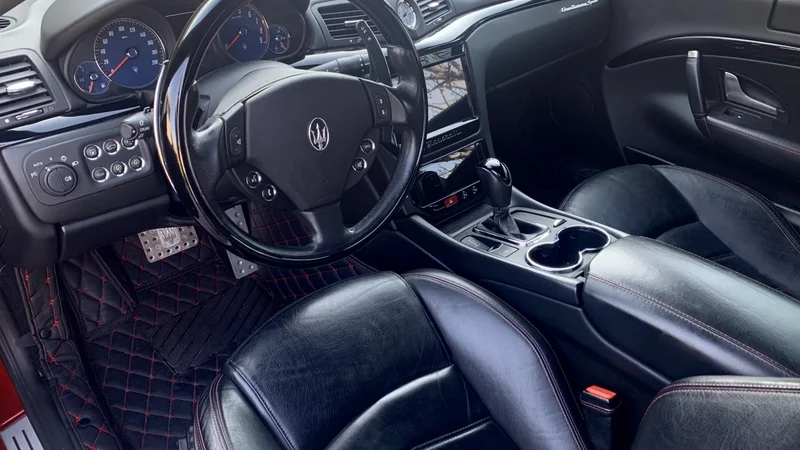 2014 Maserati GranTurismo 2