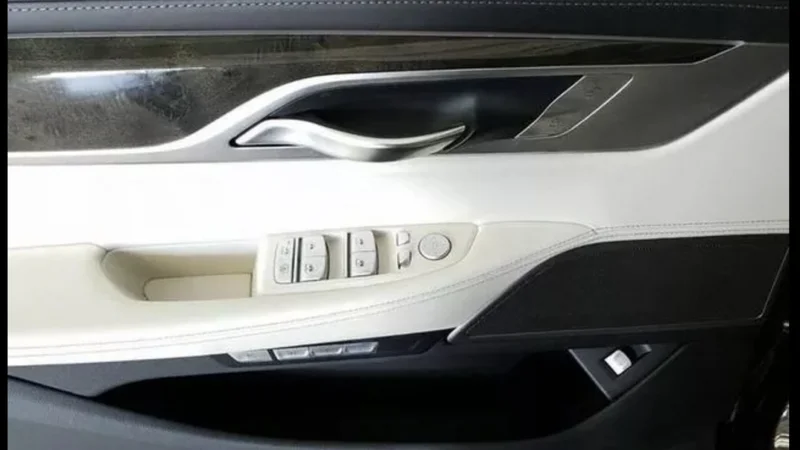 2016 BMW 740i 14