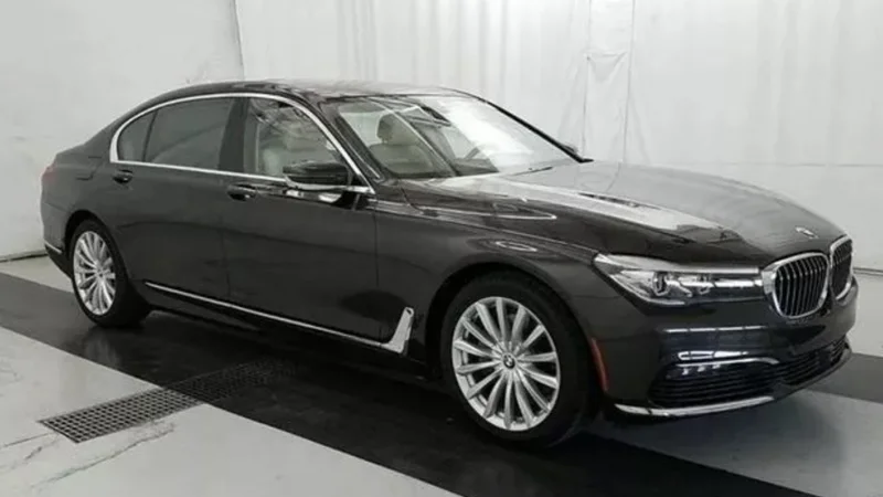 2016 BMW 740i 3