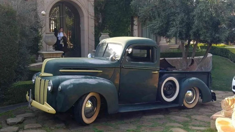 1946 Ford Truck 2