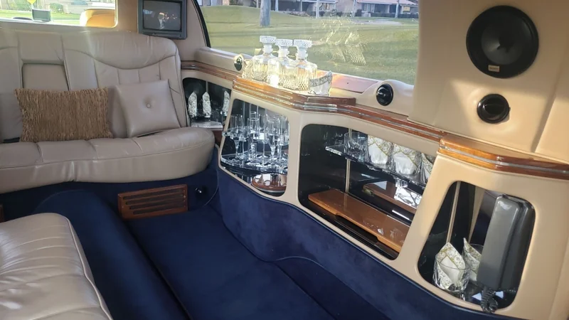 1997 Lincoln Town Car 8