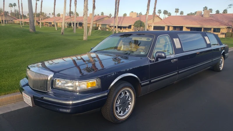 1997 Lincoln Town Car 4