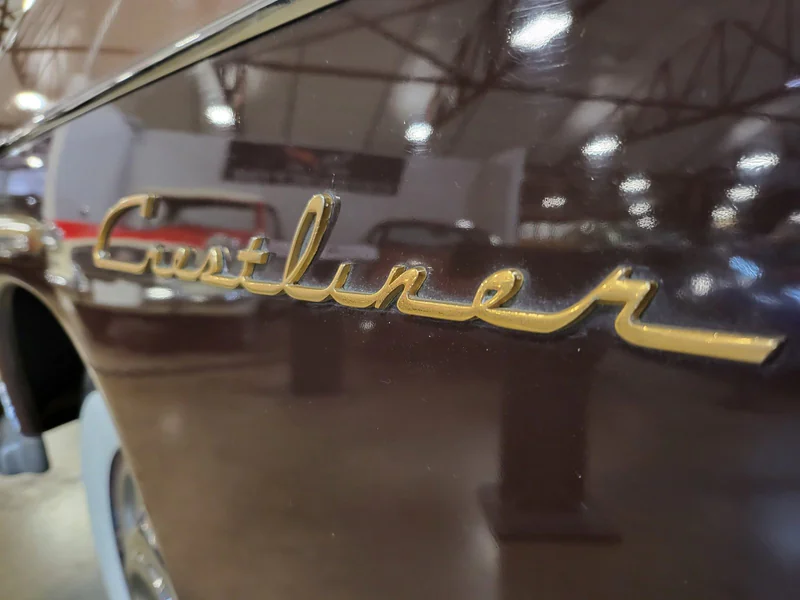 1951 Ford Crestliner 8