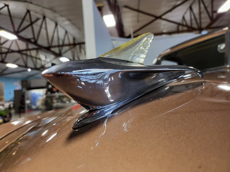 1951 Ford Crestliner 9