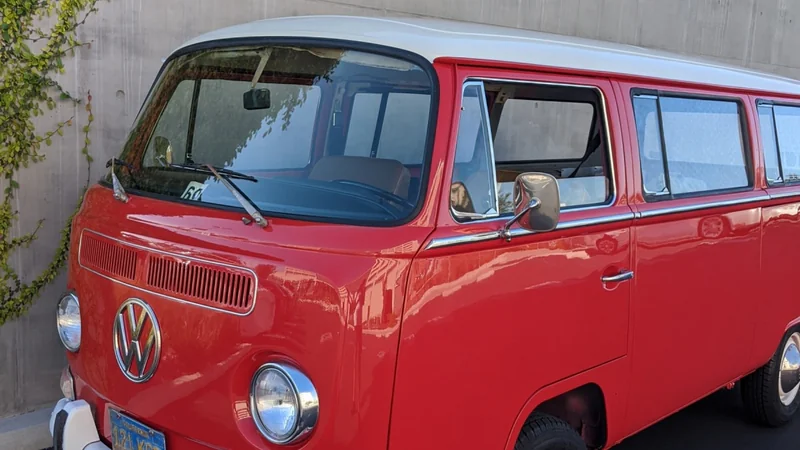 1969 Volkswagen Transporter (Van) 2