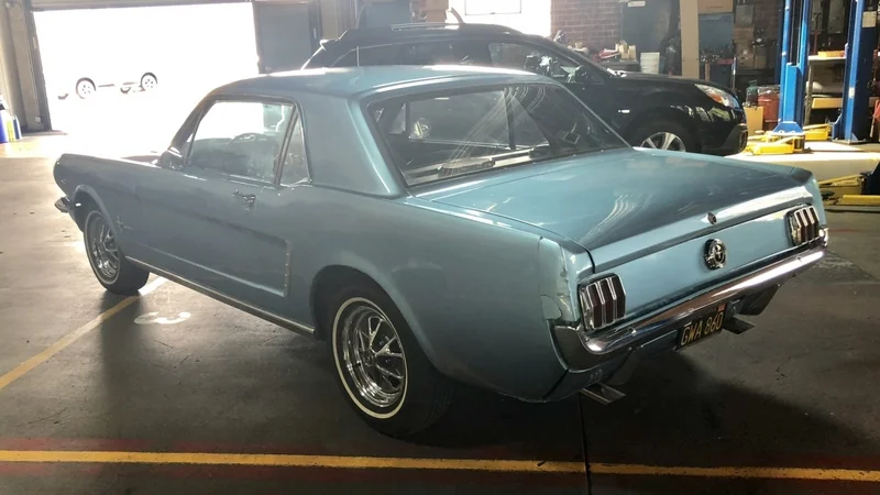 1965 Ford Mustang 4