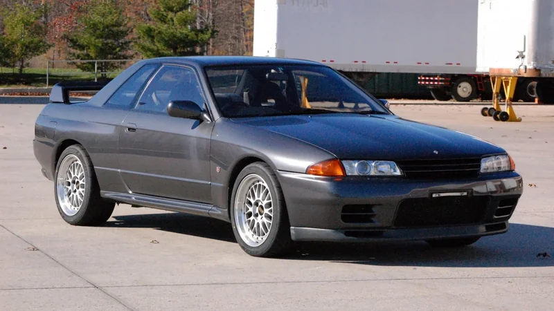1990 Nissan Skyline GT-R 2