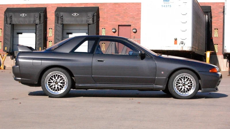 1990 Nissan Skyline GT-R 6