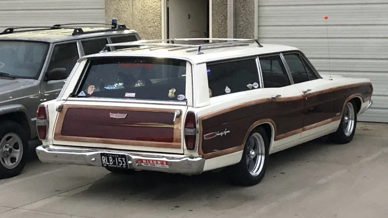 1968 Ford Country Squire 2