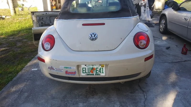 2007 Volkswagen New Beetle 2