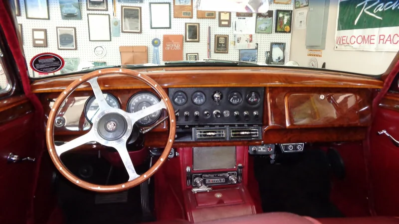 1967 Jaguar Mark II 6