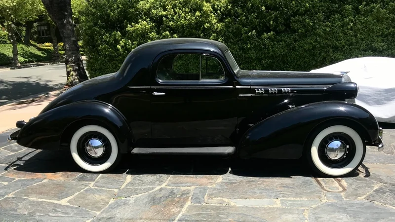 1936 Oldsmobile F36