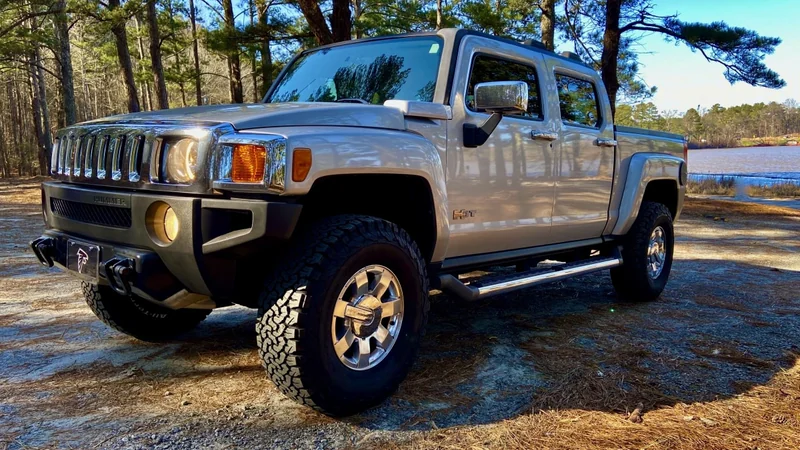 2010 Hummer H3T 4