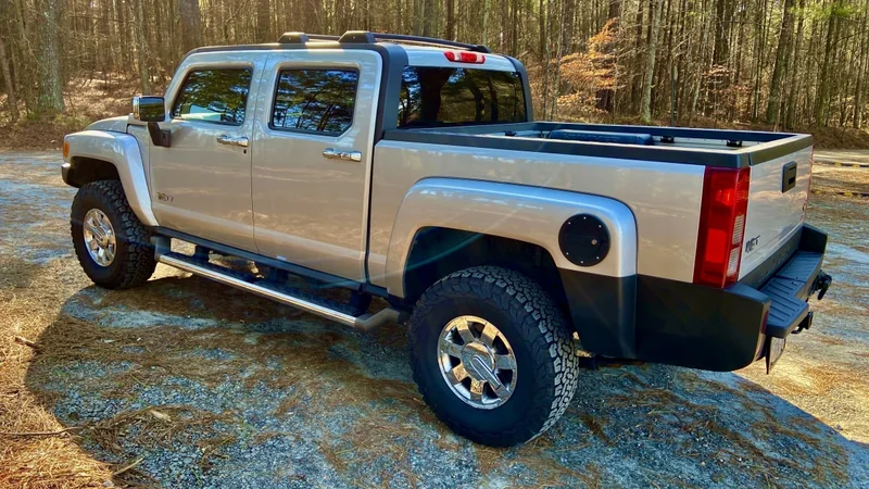 2010 Hummer H3T 5
