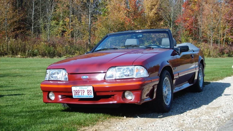 1989 Ford Mustang 2