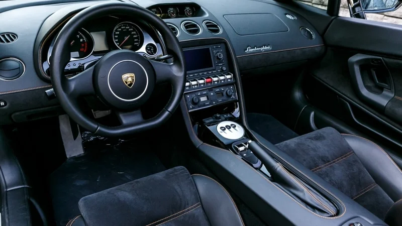 2011 Lamborghini Gallardo 4