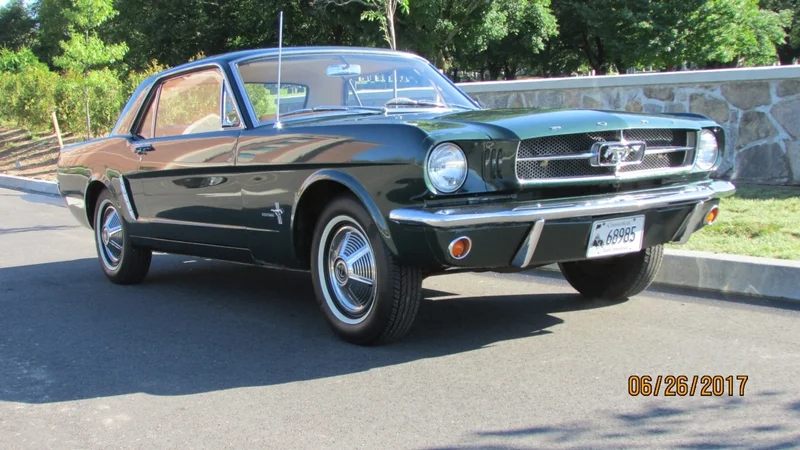 1964 Ford Mustang 2