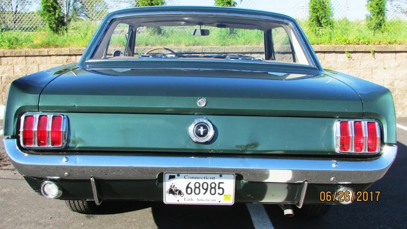 1964 Ford Mustang 4