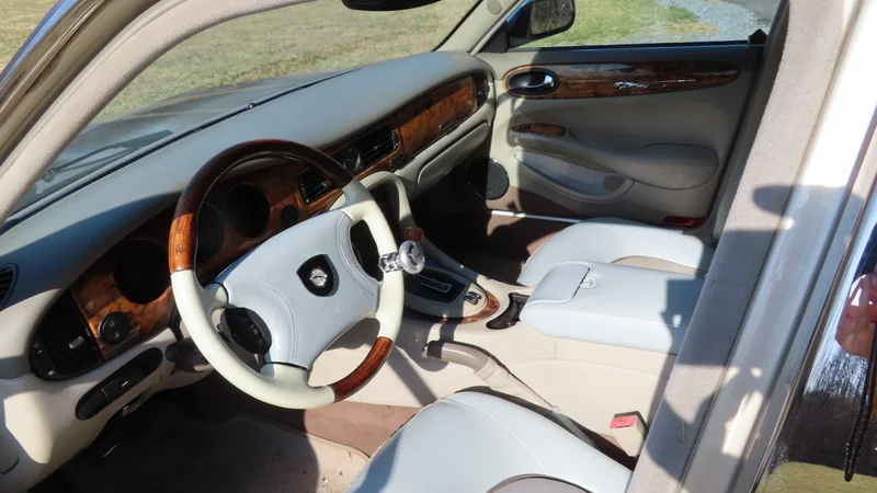 2000 Jaguar Vanden Plas 4