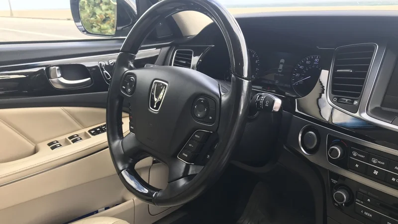 2014 Hyundai Equus 7