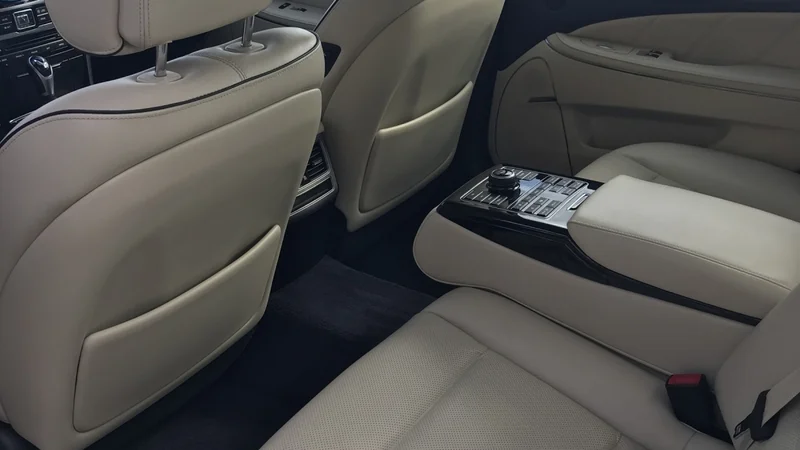 2014 Hyundai Equus 9
