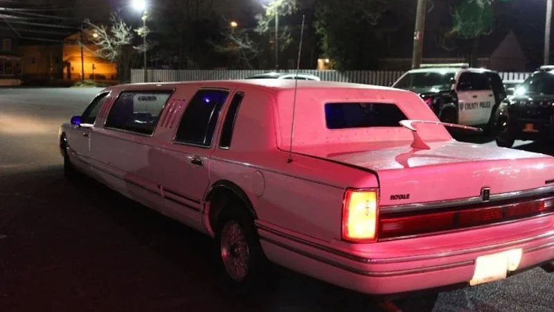 1994 Lincoln Town Car Limousine 6