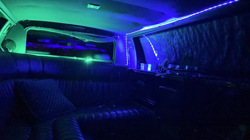 1994 Lincoln Town Car Limousine 9