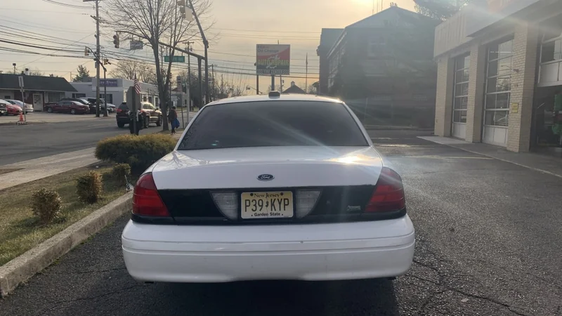 2009 Ford Crown Victoria Police Interceptor  11