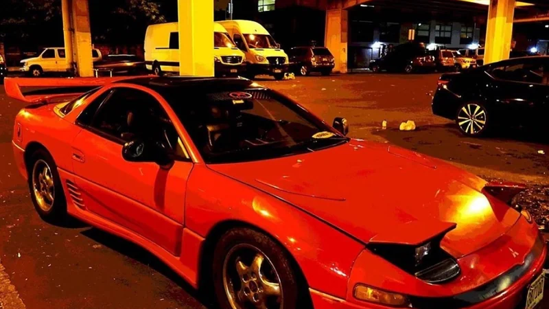 1993 Mitsubishi 3000 GT 4