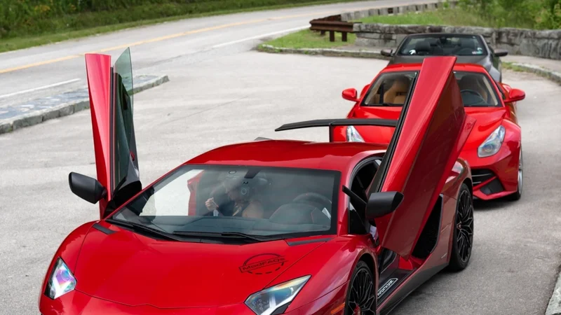 2016 Lamborghini Aventador 2