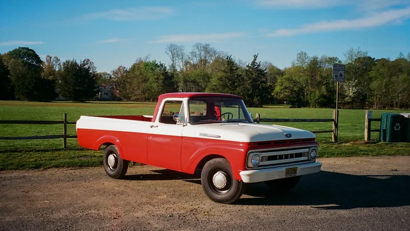 1961 Ford F-250 21