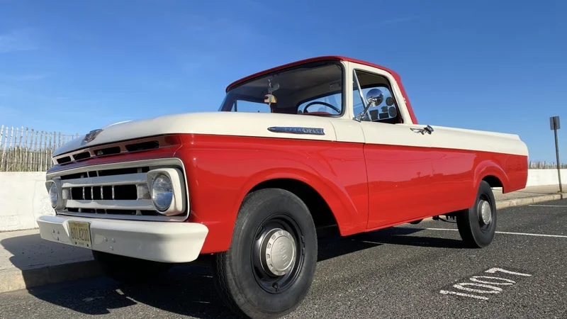 1961 Ford F-250 10