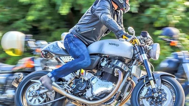 2017 Norton Dominator 4