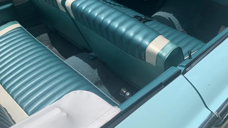 1960 Ford Galaxie Sunliner 2