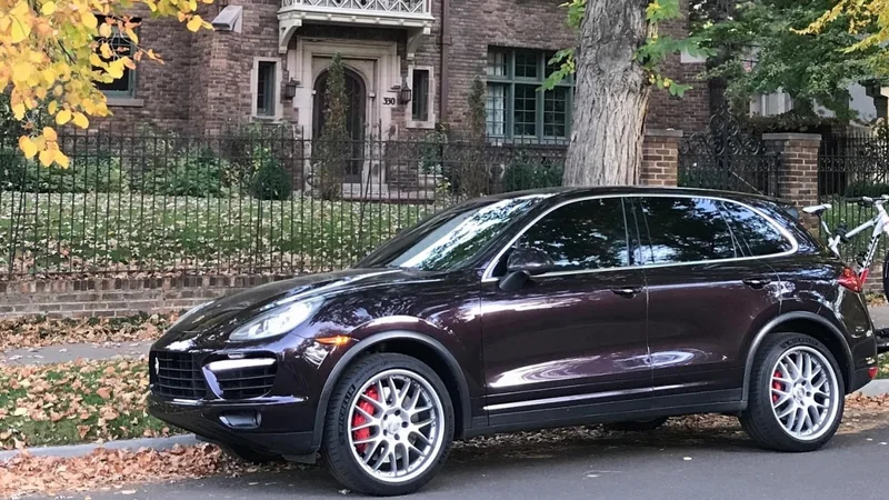 2011 Porsche Cayenne Turbo 2