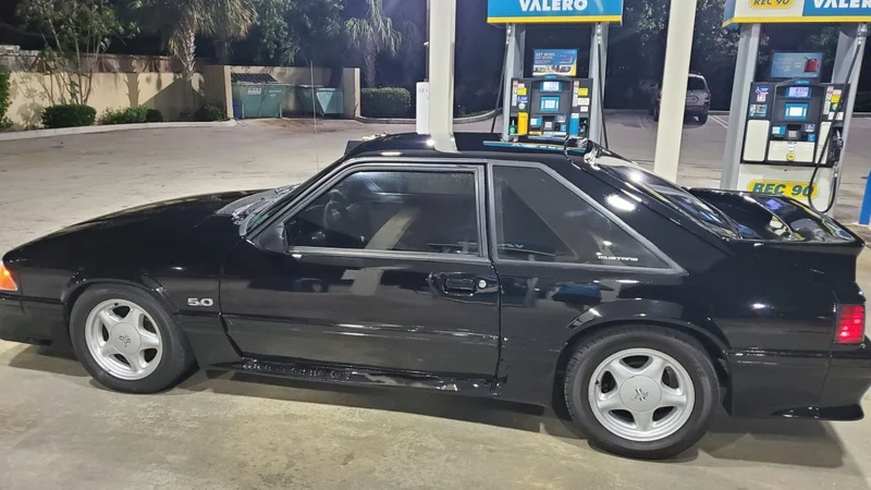 1989 Ford Mustang gt 2