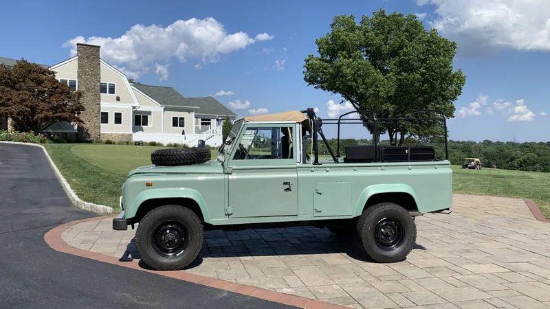 1986 Land Rover Defender 110 2