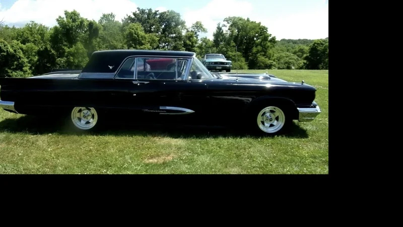 1959 Ford Thunderbird