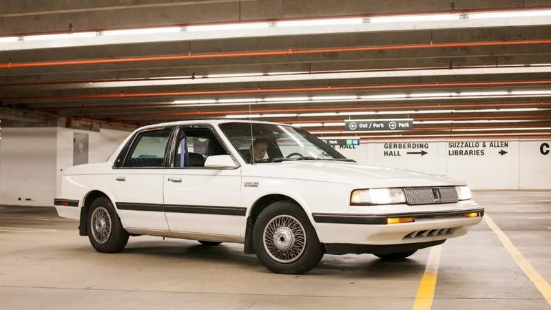 1990 Oldsmobile Cutlass Ciera 2