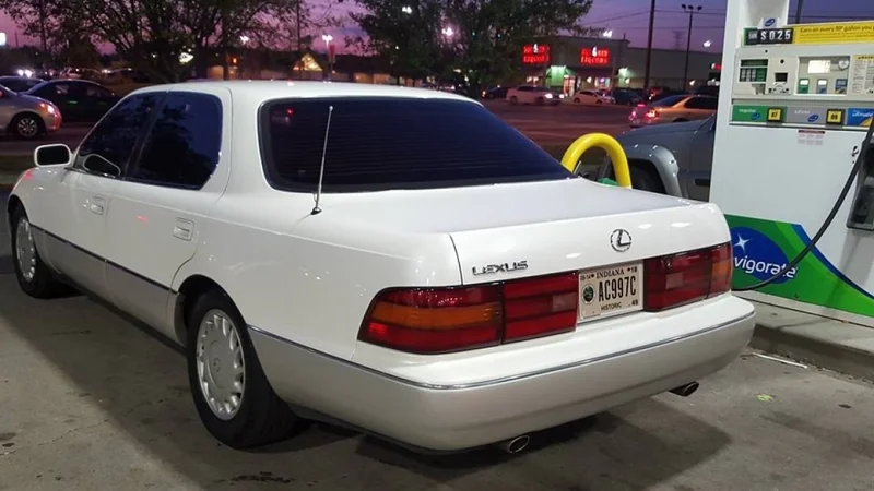 1990 Lexus LS400 2