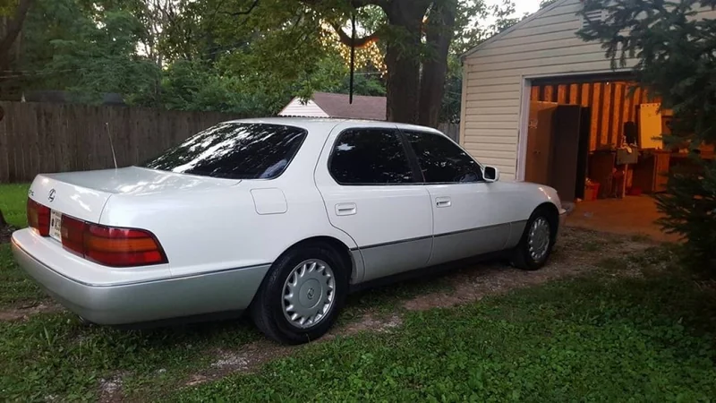 1990 Lexus LS400 4