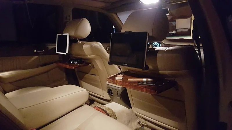 1990 Lexus LS400 13