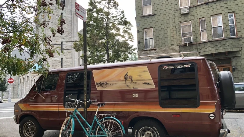 1977 Dodge Tradesman 11