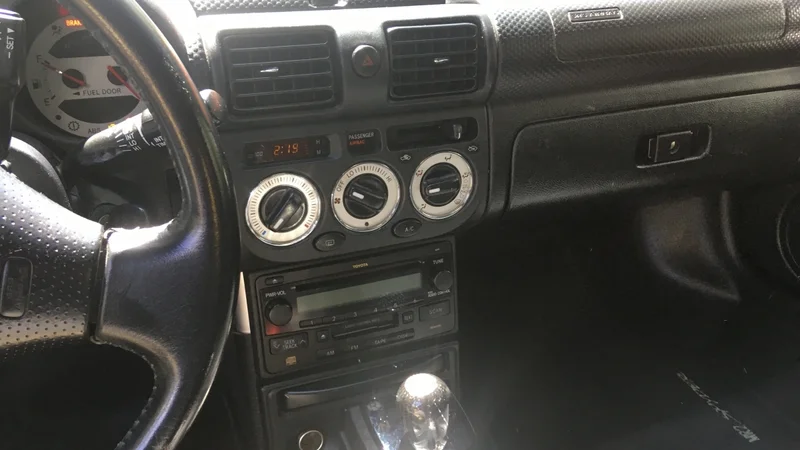 2003 Toyota MR2 Spyder 4
