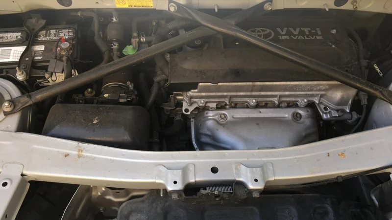 2003 Toyota MR2 Spyder 8