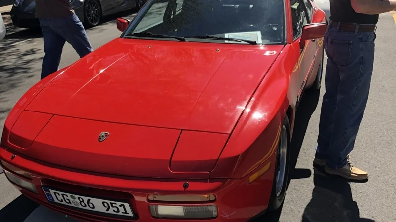 1987 Porsche 944S 3