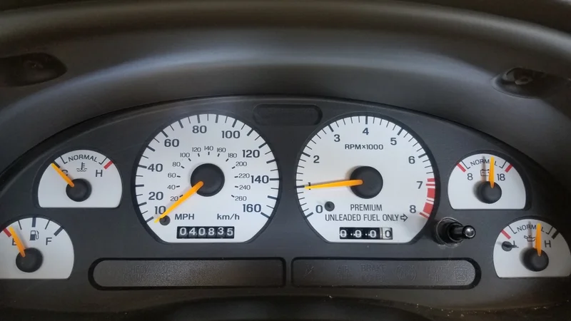 1997 Ford Mustang 8