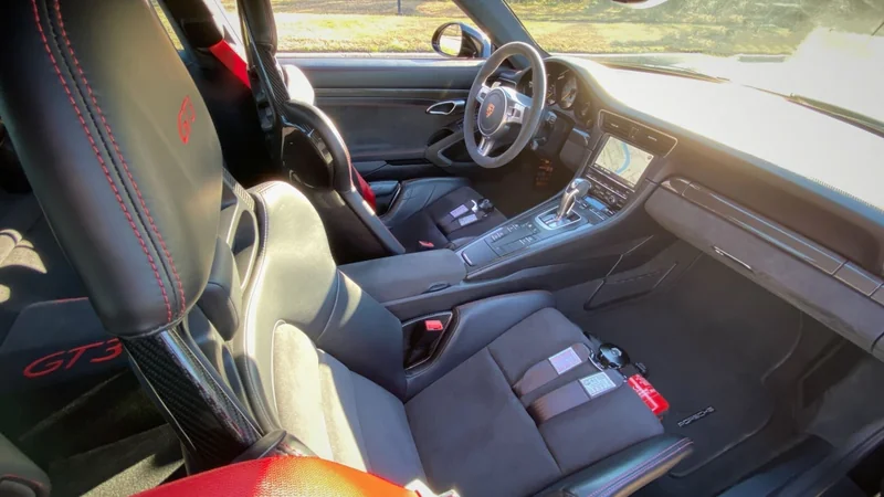 2015 Porsche 911 GT3 6