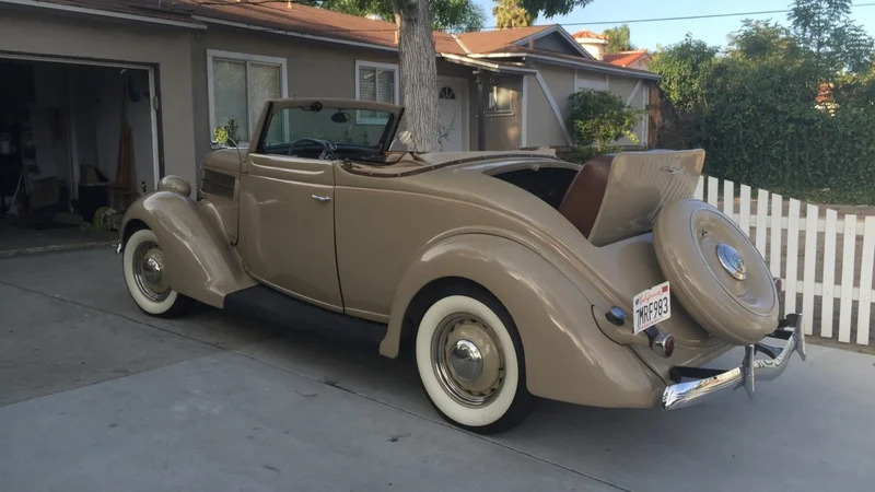 1936 Ford Deluxe 3