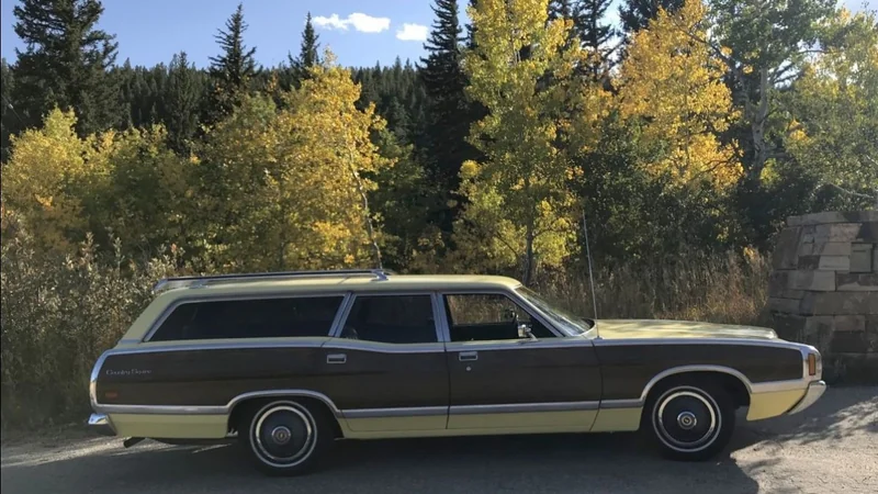 1972 Ford Country Squire 3